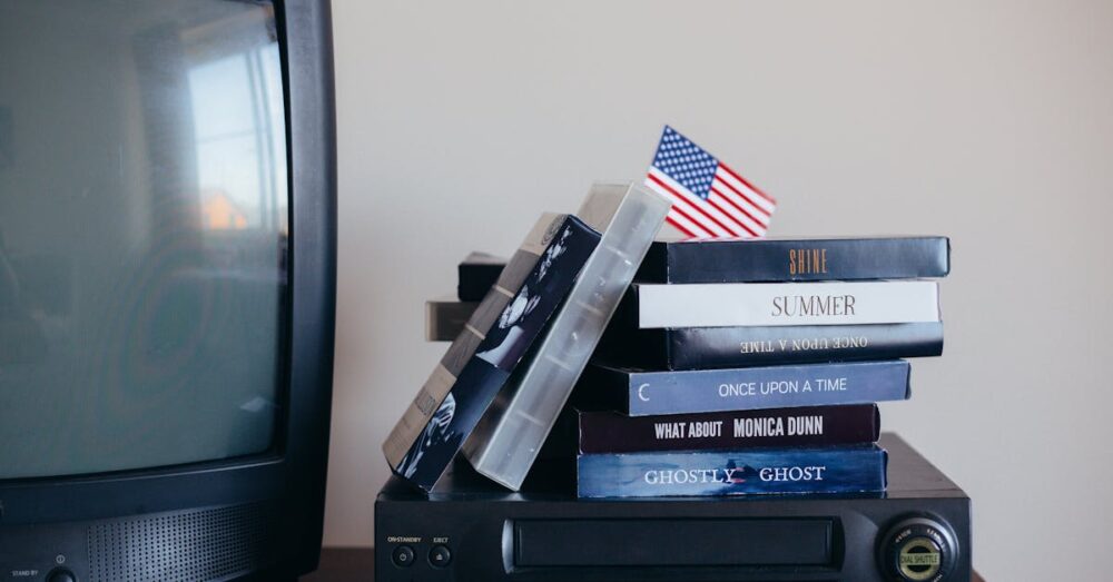 テレビに向かって話しかける