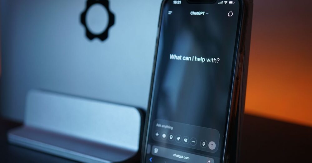 AndroidからiPhoneへ乗り換えたユーザーの体験談をイメージしたビジュアル