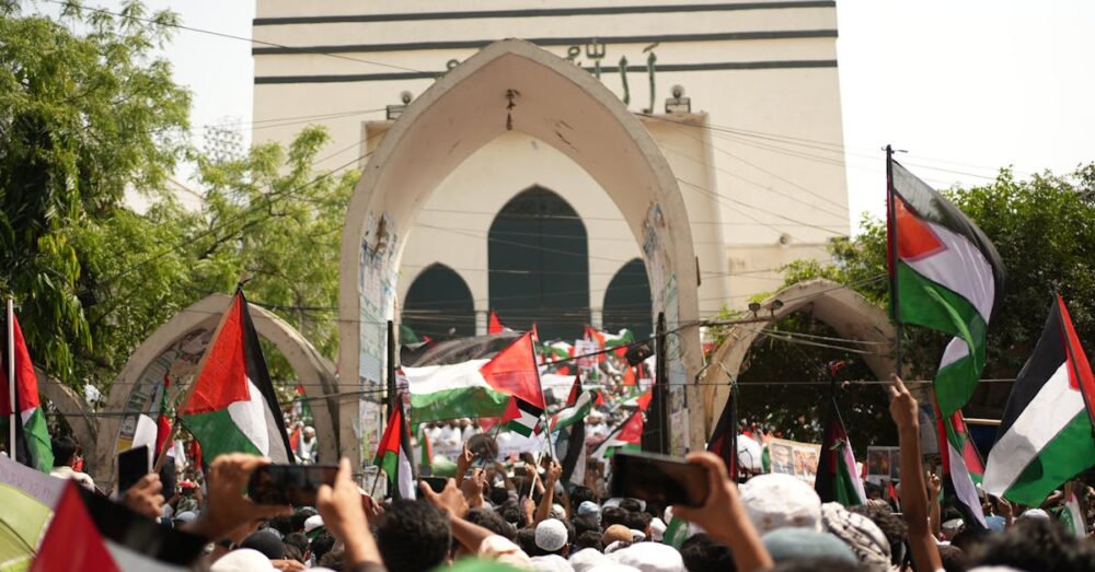 ReSing Freeのメリットとデメリットを表で比較：無料・モデル数・安定性の違いが明示されている