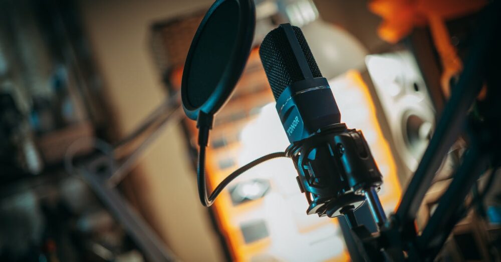 ReSing Freeの機能一覧が表示された画面：ボイス変換やRVCインポートの項目が確認できる