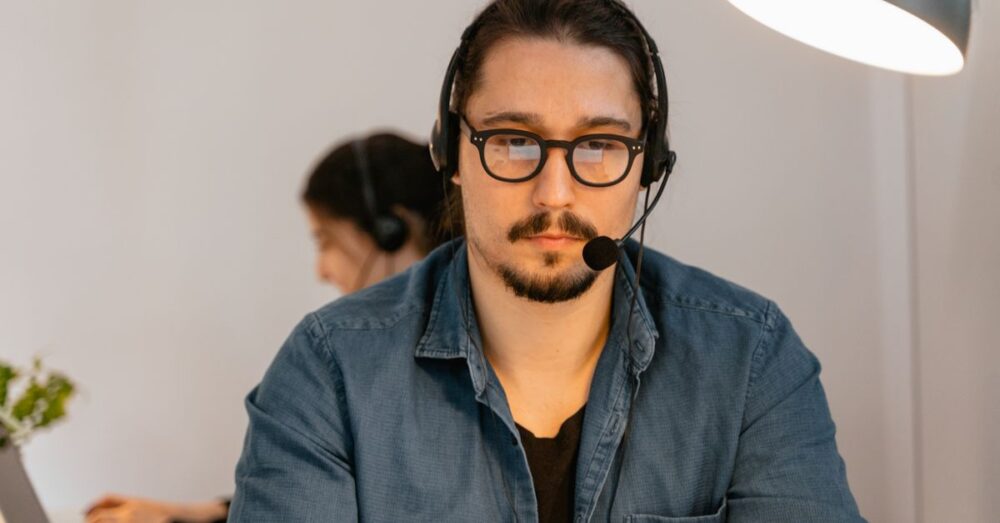 Agent Teamの仕組みとエージェント連携を図解したイメージ図